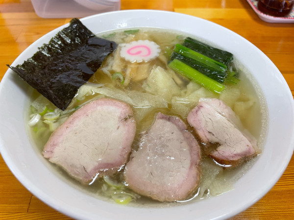 「塩ワンタンメン」@手打中華じゃずめん こんどうの写真