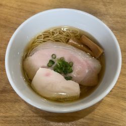 お魚香る白醤油ラーメン（900円）