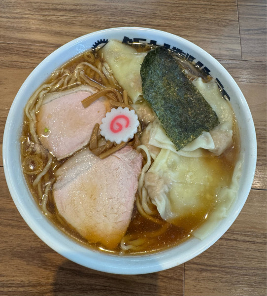 「ワンタン麺醤油」@飯村製作所の写真