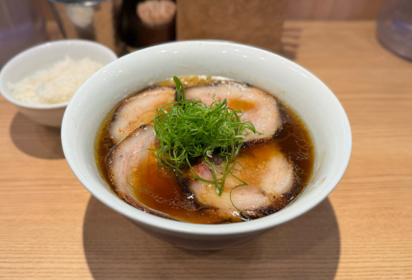 「【限定】Premiumチャーシュー麺¥2300、ちいさいご飯¥1」@中村麺三郎商店の写真