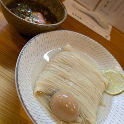鰹昆布出汁醤油つけそば 味玉入り