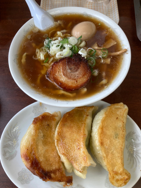 「陽気ラーメン　ジャンボ餃子3ヶ」@陽気軒の写真