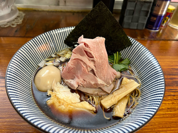 「煮干しそば・黒醤油・特製」@中華そば よしかわの写真