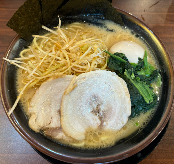 「龍神ラーメン(醤油)大盛」@横浜家系ラーメン 龍神家の写真
