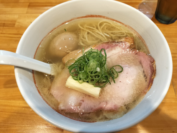 「塩ラーメン」@川の先の上の写真