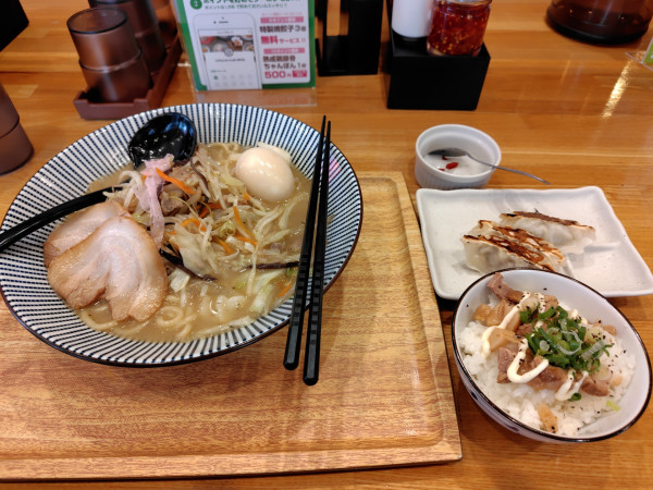 「熟成鶏豚骨特製ちゃんぽん＋Dセット（チャー」@じげもんちゃんぽん 幸手店の写真