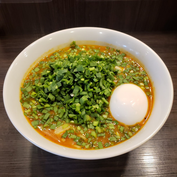 「半熟玉子勝浦式坦々麺+チーズ　1050円」@麺処 じもん 駒込店の写真