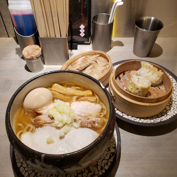 「煮卵macro sawada 豚ﾁｬｰｼｭｰ厚切り 1350」@人類みな麺類とエスサワダの写真