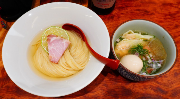 「特製冷やしつけ麺（塩）＋瓶ビール」@三馬路 東京店の写真