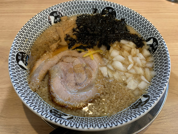 「背脂醤油 並(駅前店限定)」@麺屋 しゃがら 新潟駅前店の写真