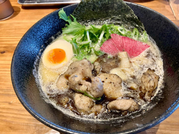 「特製炭焼鶏そば」@鶏そば炭や 常総店の写真