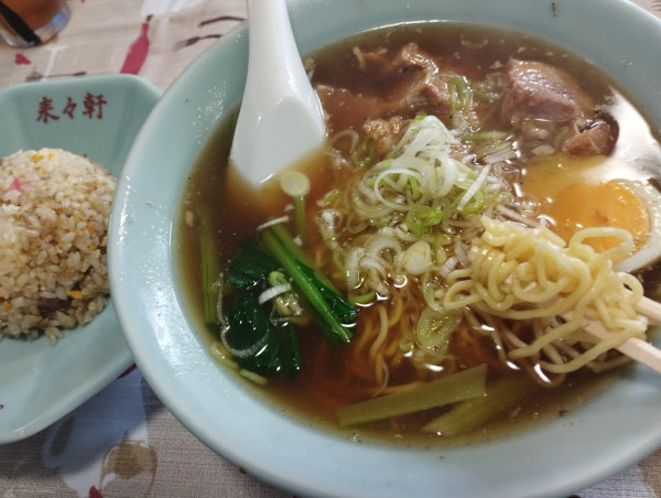 「半チャーハン角煮ラーメン(880)」@来々軒の写真