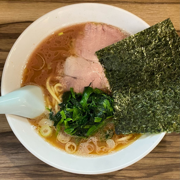 「ラーメン並盛 ¥800」@横浜家系らーめん 五丁目ハウスの写真