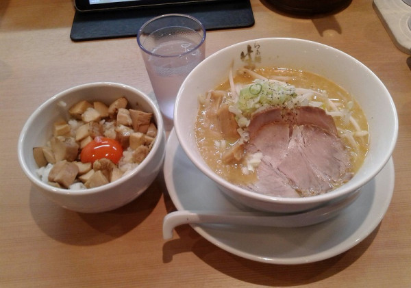 「鶏白湯味噌らぁ麺(968円)+親子丼セット(319円)」@らぁ麺はやし田 南船橋店の写真