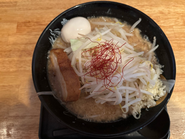 「豚基本➕味玉子」@麺賊 夢我夢中 本店の写真