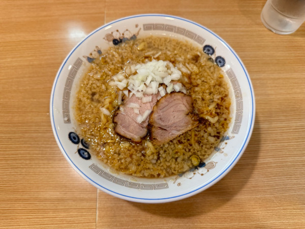 「背脂正油らーめん (太麺手揉み.小盛) 830円」@麺処 そら亭2の写真