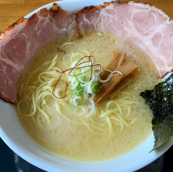 「白湯 しお 850円」@ラーメンゆるりの写真