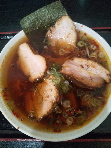 「ピリ辛そば（チャーシュー4枚）」@中華そば 新谷の写真