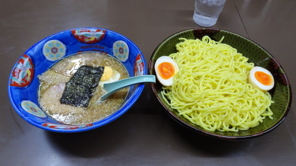 「つけ麺：大（900円）＋味付玉子（80円）」@村山ホープ軒 東大和店の写真