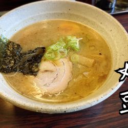 醤油らーめん¥650