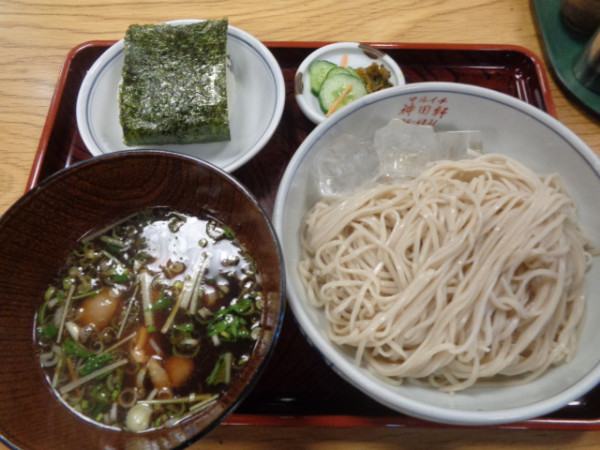 「鶏肉つけ蕎麦とおにぎり700円、蕎麦大盛 100円」@マルイチ 神田軒の写真