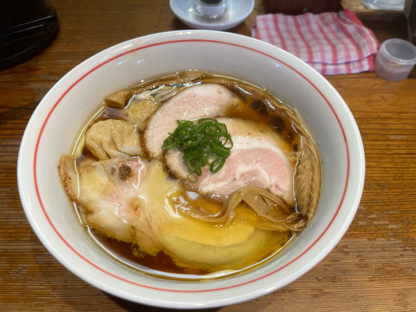 「特製醤油」@ラーメン屋 トイ・ボックスの写真