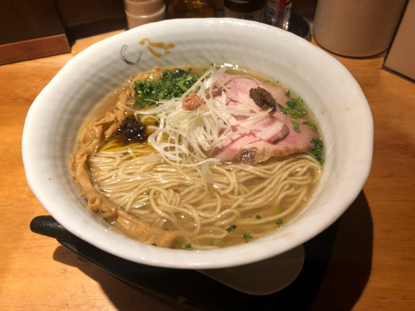 「真鯛と蛤の塩そば」@SOBAHOUSE 金色不如帰 新宿御苑本店の写真