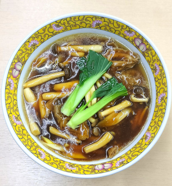 「上海豚ホルモンラーメン 800円」@台湾料理 楠の写真