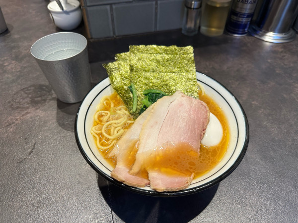 「味玉らーめん＋モモチャーシュー1枚」@らーめん飛粋の写真