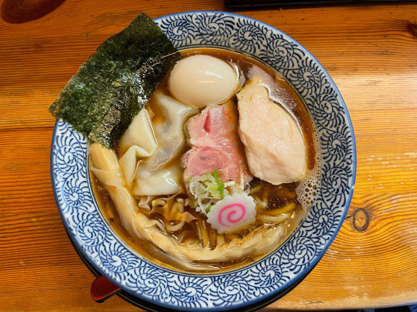 「醤油らぁめん(¥1,000) 味玉(¥150)」@麺匠 而今の写真