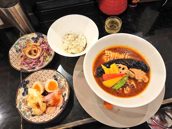 「【限定】MOTHER’s カレーラーメン(特選)、など」@トーキョーニューミクスチャーヌードル 八咫烏 CHIKARABOの写真