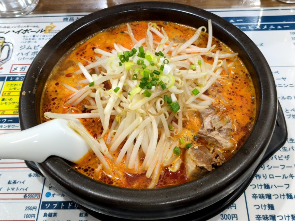 「石鍋辛味噌ラーメン」@立ち飲み 勝の写真