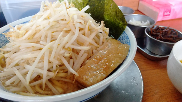 「#ラーメン #きくらげ #葱 #ニンニク #950円」@ラーメン ぶぅさんの写真