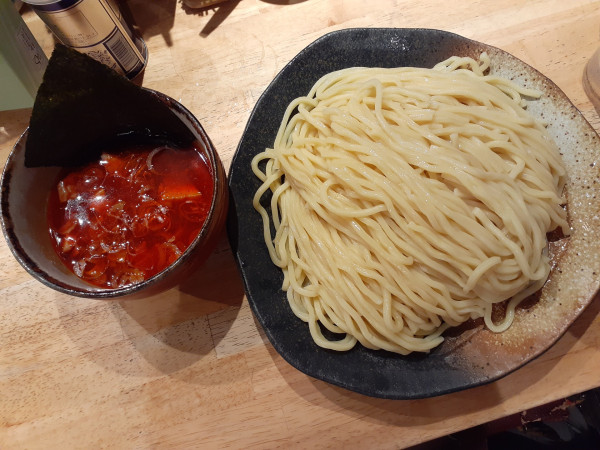 「辛つけ麺、特盛、辛さMax」@つけ麺屋 やすべえ 渋谷店の写真
