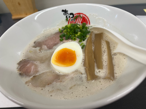 「濁とんラーメン」@あいつのラーメン かたぐるま 本店の写真