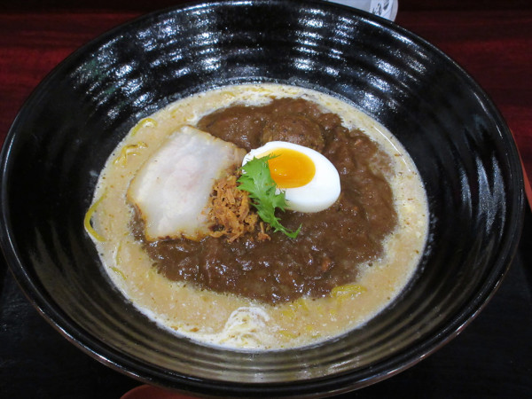 「カレーソースラーメン（1,090円）」@どーもの写真