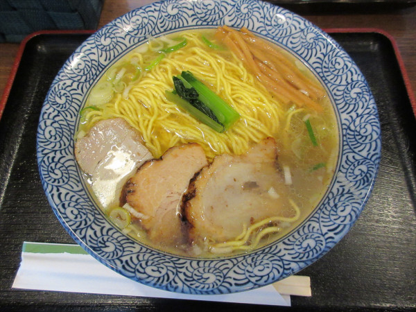 「塩らーめん（並）（990円）」@らぁめん とん平の写真