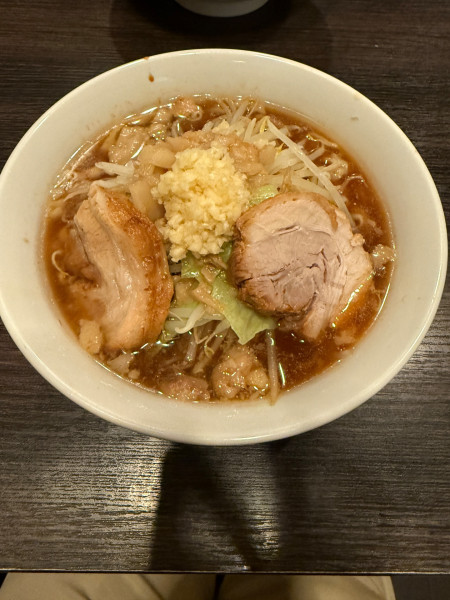 「小ラーメン　野菜少なめ　ニンニクまし」@六麓 豚らーめんの写真