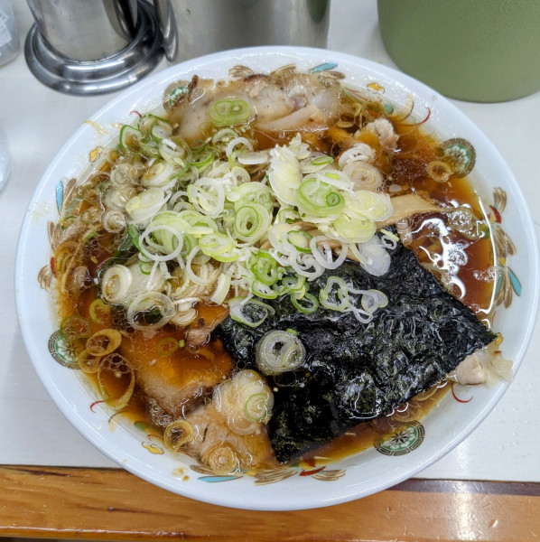 「青島チャーシュー 1,000円＋ねぎ増し50円」@青島食堂 秋葉原店の写真