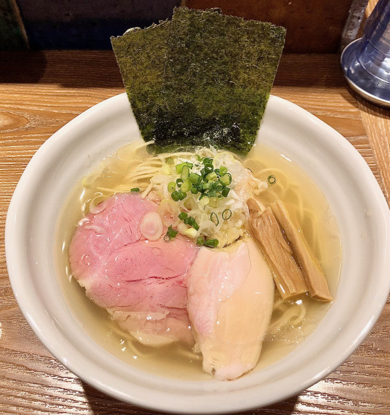 「中華そば　塩　900円」@中華そば やま福の写真