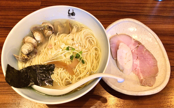 「浅利と蜆と羅臼昆布の塩　1,100円　大盛り150円」@紬生の写真