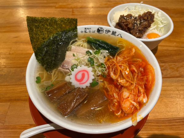 「中華そば(並)塩変更＋辛ネギ(LINEクーポン)+唐揚げめし」@築地の中華そば 伊蔵八の写真