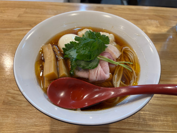 「(松)特上中華そば醤油」@自家製麺 くろ松の写真