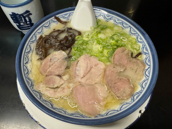 「ラーメン　770円」@博多ラーメン しばらく 西新店の写真