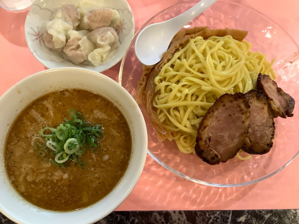 「パンチつけ麺　大盛＋チャーシュー＋ワンタン」@流星軒の写真