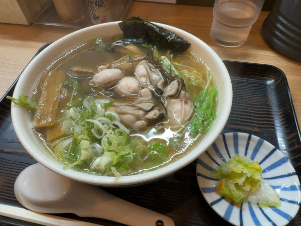 「カキ魚醤ラーメン（あっさり味）」@魚一 らーめん工房の写真