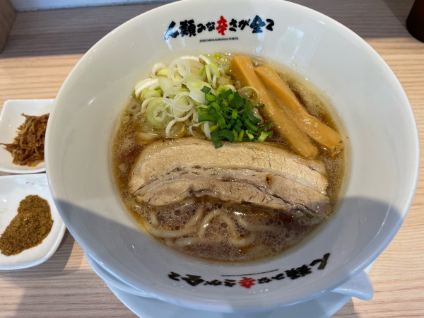 「人類みな辛さはいらない¥930+フライドオニオン¥50+追い鰹￥」@人類みな辛さが全て 練馬区役所前店の写真