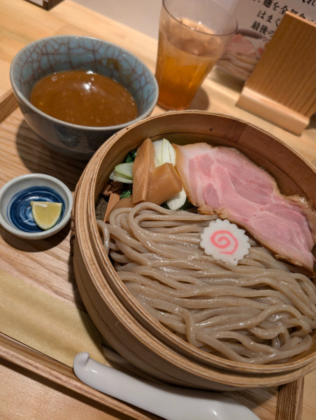 「せいろ蒸しつけそば」@麺はやしの写真