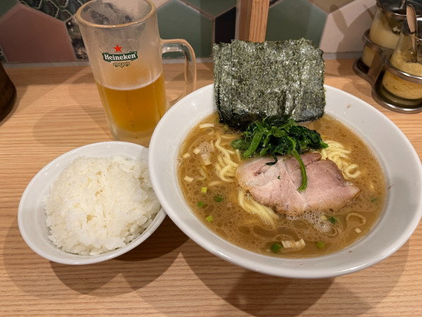 「ラーメン＋小ライス」@ラーメンモンタナ 秋葉原店の写真