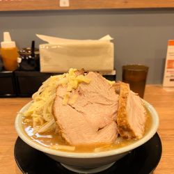 豚ラーメン(¥1400)+チーズ(¥150)+豚増し(¥200)